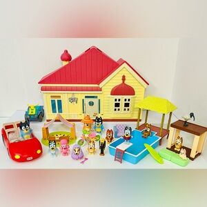Bluey's Home + Swimming Pool + Car + Playroom + Fort + Figures Lot